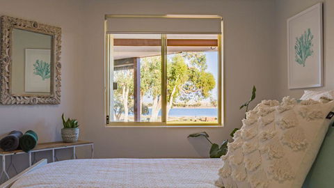 Starboard Views Kalbarri - River Front Apartment - Accommodation Fremantle 5
