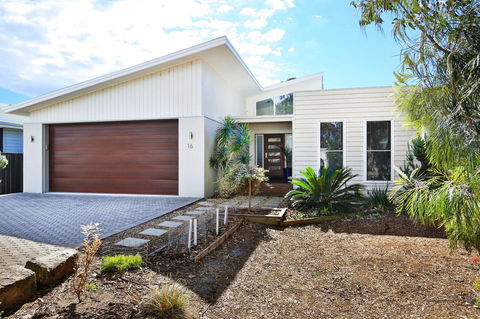Calming Waters - Pet Friendly - Community Pool - Accommodation Fremantle 38