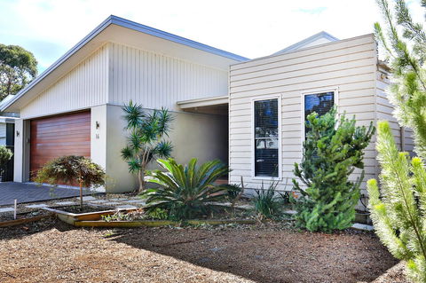 Calming Waters - Pet Friendly - Community Pool - Accommodation Fremantle 37