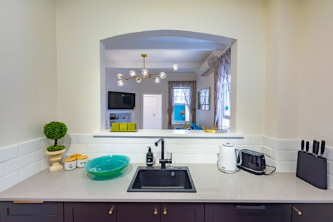 Heritage Townhouse Near Harbour Bridge - Accommodation Fremantle 13