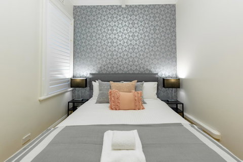 Heritage Townhouse Near Harbour Bridge - Accommodation Fremantle 11