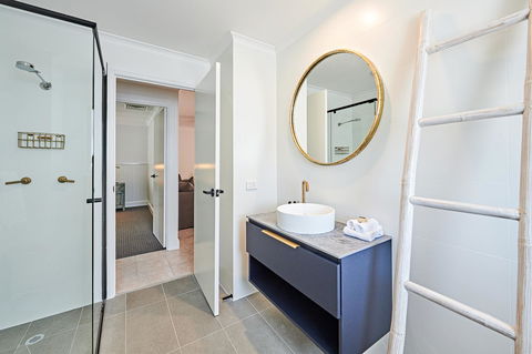 The Lord Byron - Accommodation Fremantle 17