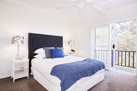 Bright And Spacious Family Home With Leafy Deck - Accommodation Fremantle 1