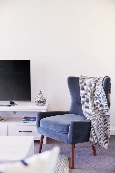 Bright And Spacious Family Home With Leafy Deck - Accommodation Fremantle 16
