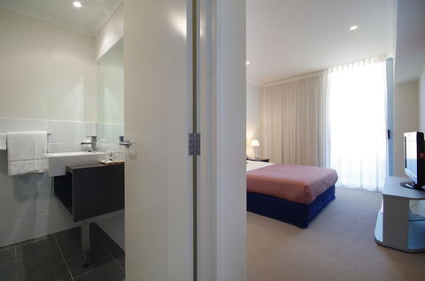 Macquarie Waters Boutique Apartment Hotel - Accommodation Fremantle 22