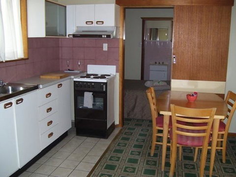 Glenwood Tourist Park & Motel - Accommodation Fremantle 9