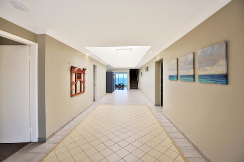 Neptune I Absolute Beachfront I Stunning Views - Accommodation Fremantle 23