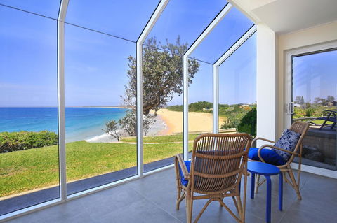 Neptune I Absolute Beachfront I Stunning Views - Accommodation Fremantle 4