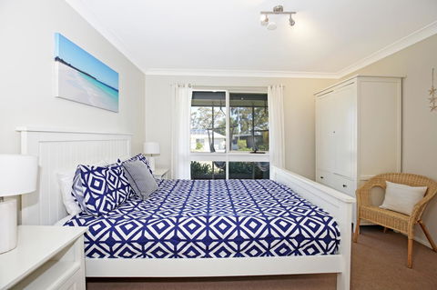 Hayes Beach House I Award Winner I 4 Mins To Beach - Accommodation Fremantle 3