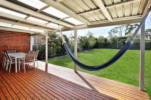 Hayes Beach House I Award Winner I 4 Mins To Beach - Accommodation Fremantle 6