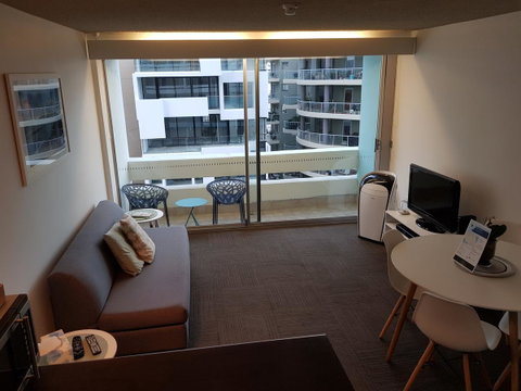 Manly Central Executive - Accommodation Fremantle 6