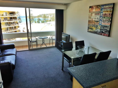 Manly Central Executive - Accommodation Fremantle 5