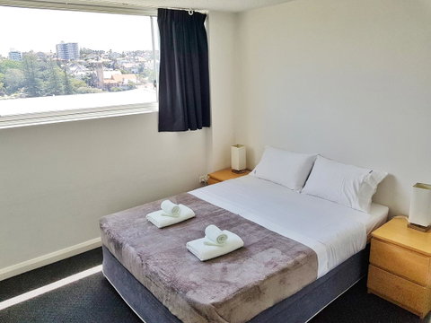 Manly Central Executive - Accommodation Fremantle 13