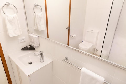 Sapphire Waters Motor Inn - Accommodation Fremantle 2