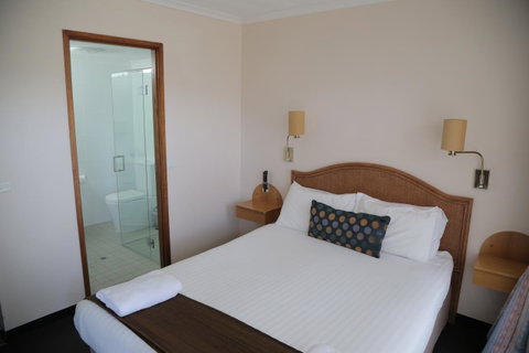 Sapphire Waters Motor Inn - Accommodation Fremantle 29