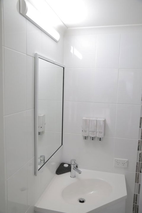 Sapphire Waters Motor Inn - Accommodation Fremantle 11