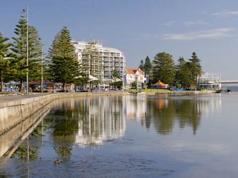 Oaks The Entrance Waterfront Suites - Accommodation Fremantle 4