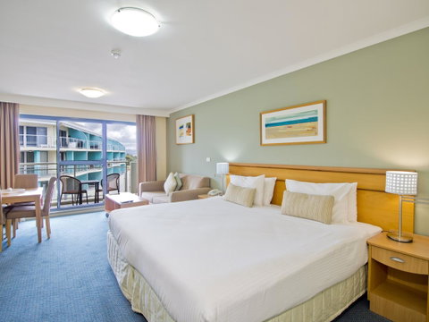 Oaks The Entrance Waterfront Suites - Accommodation Fremantle 10