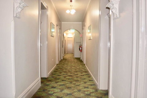 Commercial Hotel Motel Lithgow - Accommodation Fremantle 13