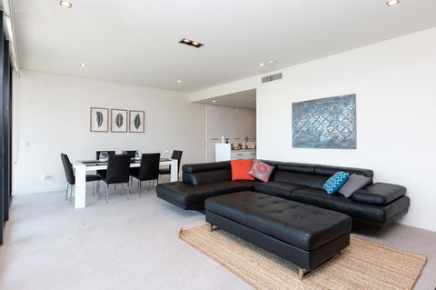 Brand New Executive Apartment - Accommodation Fremantle 1