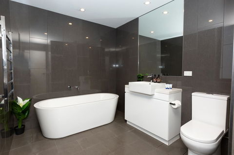 Brand New Executive Apartment - Accommodation Fremantle 10