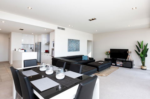 Brand New Executive Apartment - Accommodation Fremantle 0