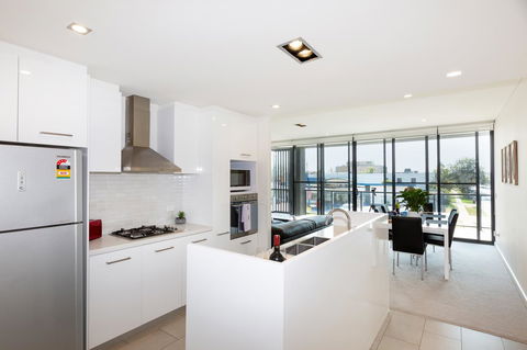 Brand New Executive Apartment - Accommodation Fremantle 5