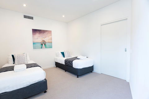 Brand New Executive Apartment - Accommodation Fremantle 15