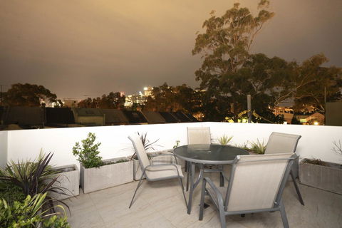 Luxury Villa Darlington - Vine - Accommodation Fremantle 5