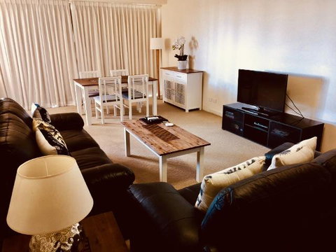 Boathouse Resort (Water Front) - Accommodation Fremantle 5