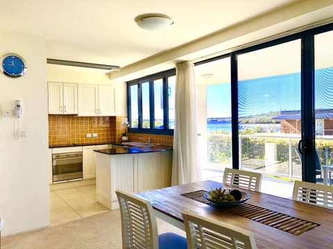 Boathouse Resort (Water Front) - Accommodation Fremantle 1