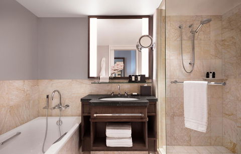 Four Seasons Hotel Sydney - Accommodation Fremantle 5