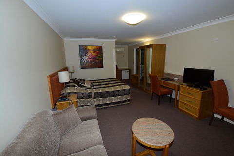 Winning Post Motor Inn - Accommodation Fremantle 21
