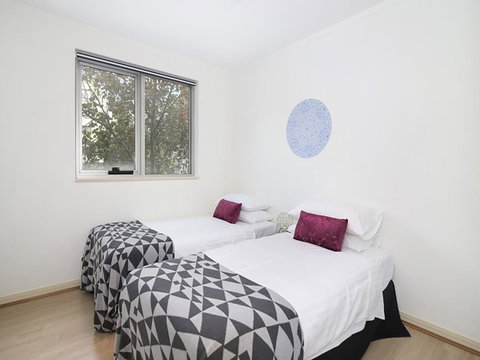 Lower Bridge And Sails - Executive 2BR Darlinghurst Apartment With Balcony And Rooftop Views - Accommodation Fremantle 8