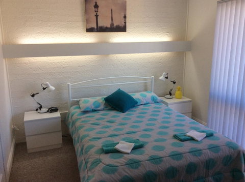 Como Lodge - Accommodation Fremantle 0