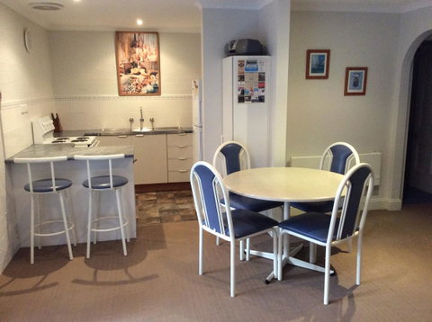 Como Lodge - Accommodation Fremantle 11