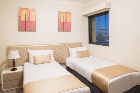 Seasons Harbour Plaza - Accommodation Fremantle 5