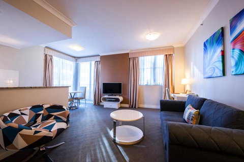 Seasons Harbour Plaza - Accommodation Fremantle 29