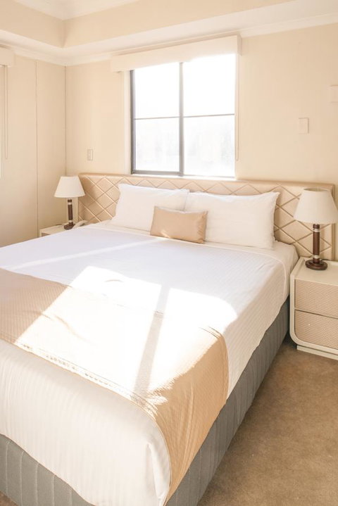 Seasons Harbour Plaza - Accommodation Fremantle 15