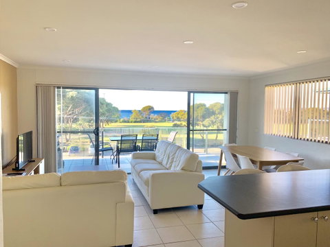 Seachange 3 - Accommodation Fremantle 0