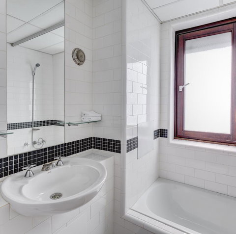 Regents Court Sydney - Accommodation Fremantle 6