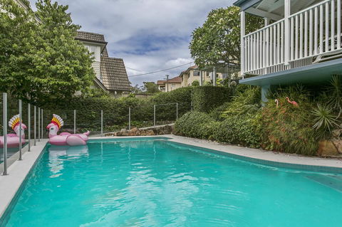 Summery, Spacious 4 Bed Home In Kurraba Point - Accommodation Fremantle 10