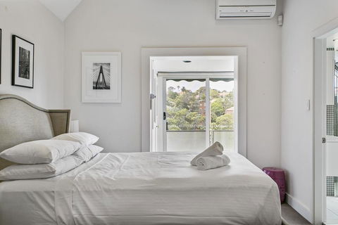 Summery, Spacious 4 Bed Home In Kurraba Point - Accommodation Fremantle 5