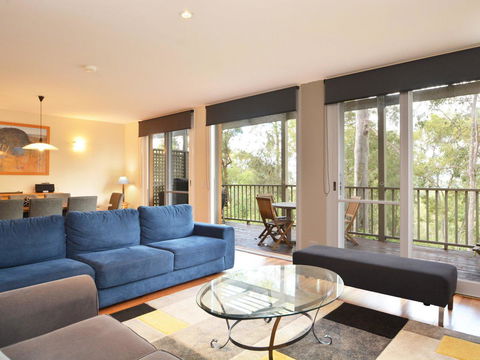 Villa De Saran Located Within Cypress Lakes - Accommodation Fremantle 0