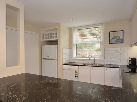 Villa De Saran Located Within Cypress Lakes - Accommodation Fremantle 2