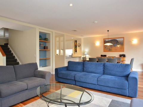 Villa De Saran Located Within Cypress Lakes - Accommodation Fremantle 11