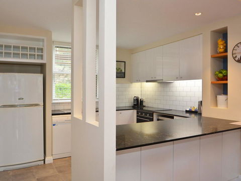 Villa De Saran Located Within Cypress Lakes - Accommodation Fremantle 8