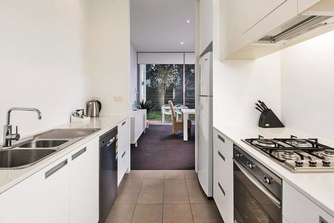 Coast 35 - Accommodation Fremantle 2