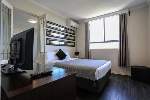 Little Coogee Hotel - Accommodation Fremantle 9