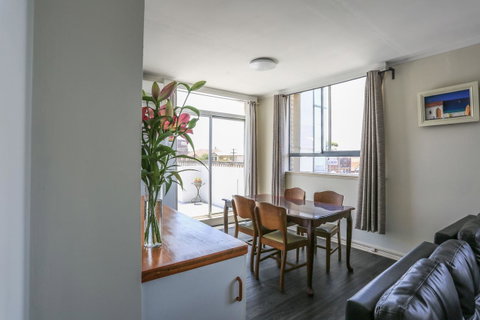 Little Coogee Hotel - Accommodation Fremantle 19